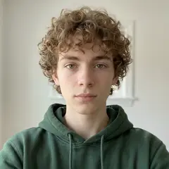 Modern selfie version of the Halfling Druid portrait